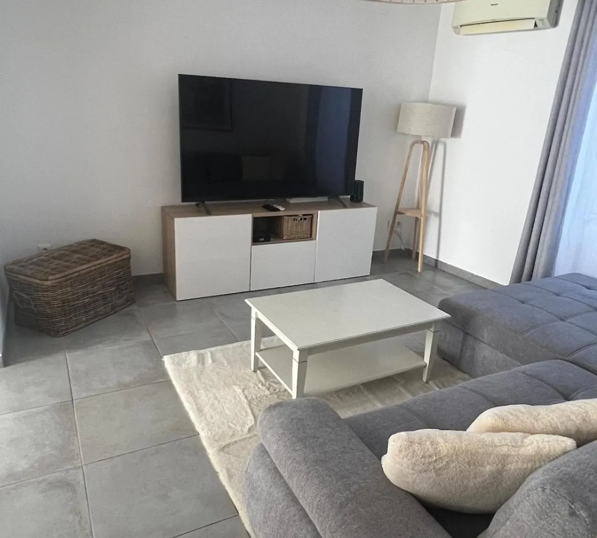 Maison Sorgues Holiday home